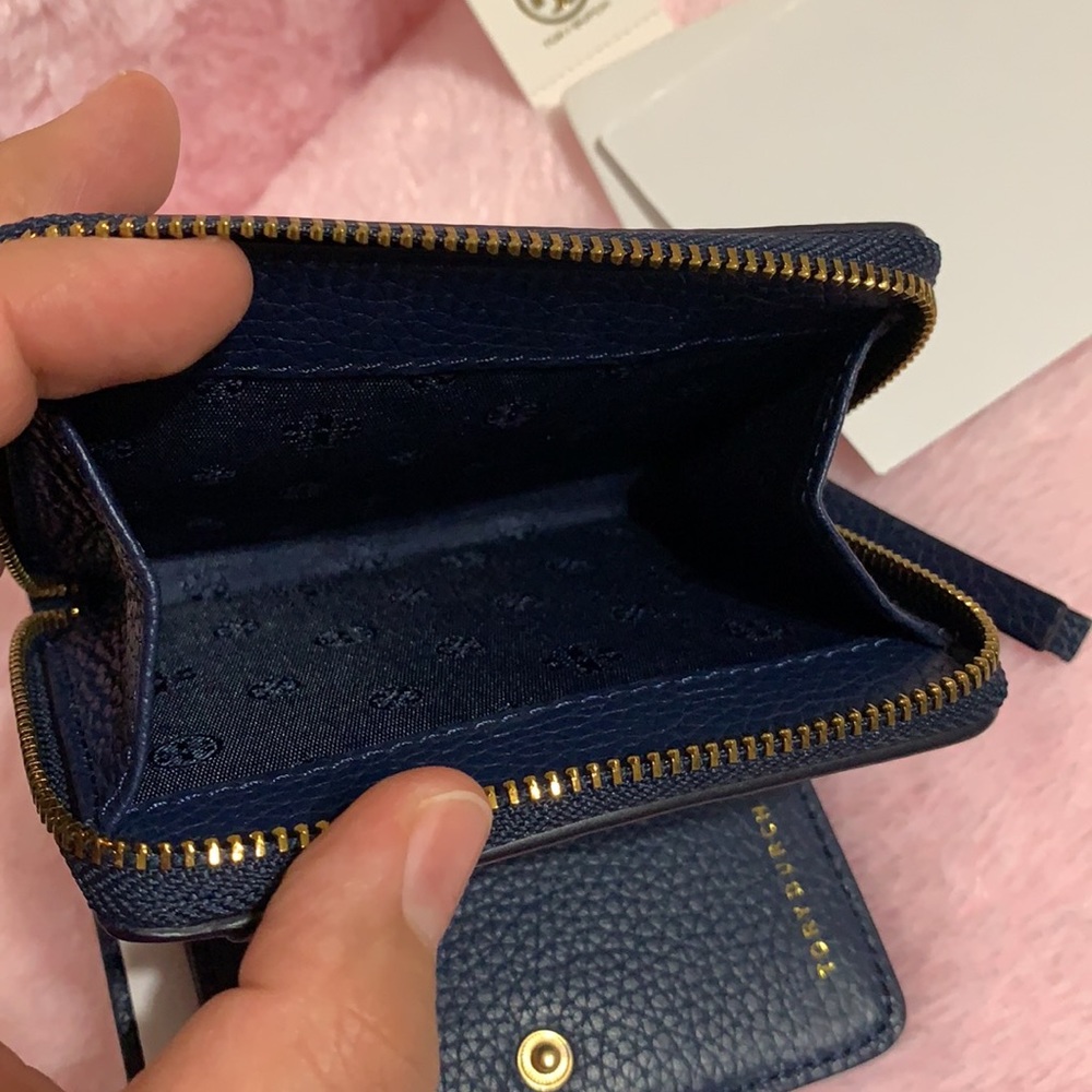 💙Tory Burch Britten Mini Wallet💙Royal Navy - Picture 5 of 11